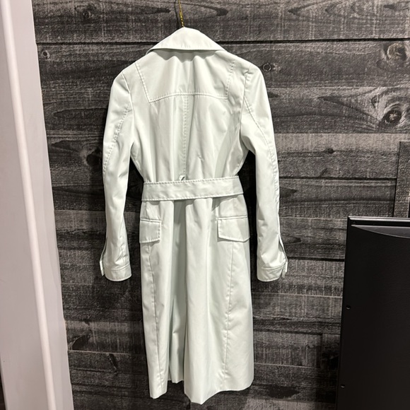 RW&CO Rain Jacket - Picture 4 of 5